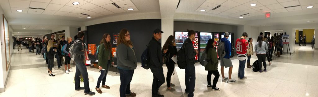 20161028fr1335-early-voting-people-standing-in-line-iowa-city-img_6192-11832x3630